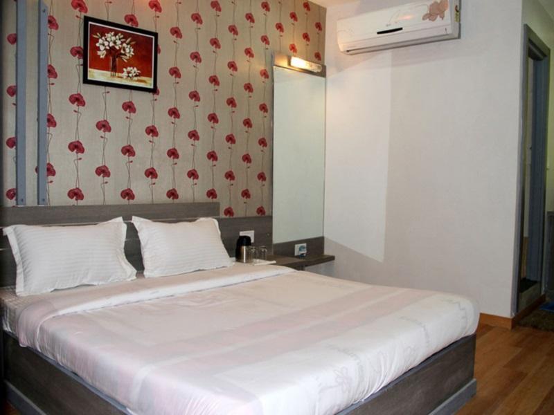 Hotel Avion Inn Ahmedabad Buitenkant foto
