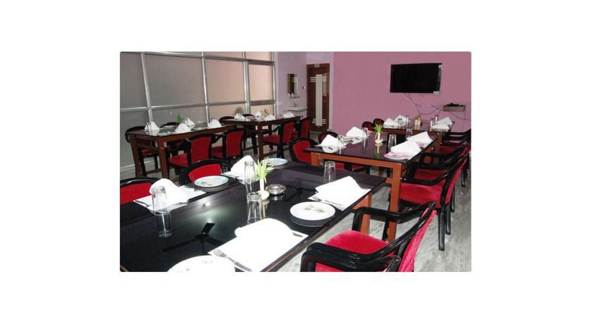 Hotel Avion Inn Ahmedabad Buitenkant foto