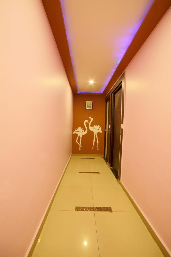 Hotel Avion Inn Ahmedabad Buitenkant foto